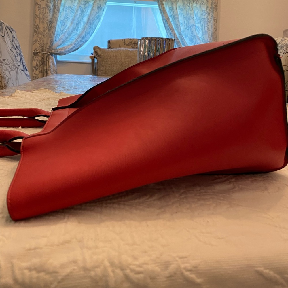 Elegant Red Tote Bag - Picture 8 of 8